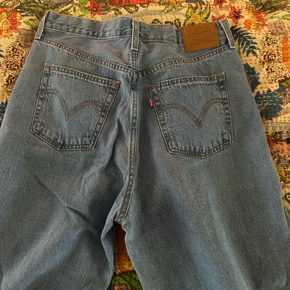 Levi's Ribcage Wide leg Women’s size 31 Blue Jeans